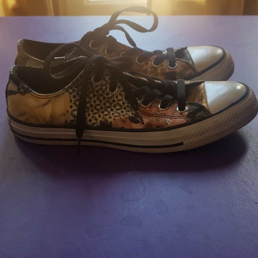 Shoes - Picture 2 of 3